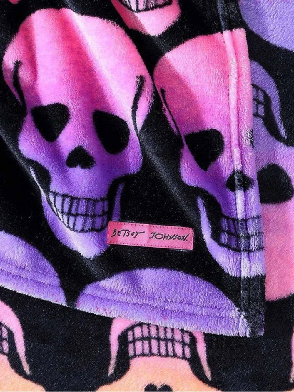 Betsey Johnson NWT Halloween Skull Ombre 50 X 70 Throw